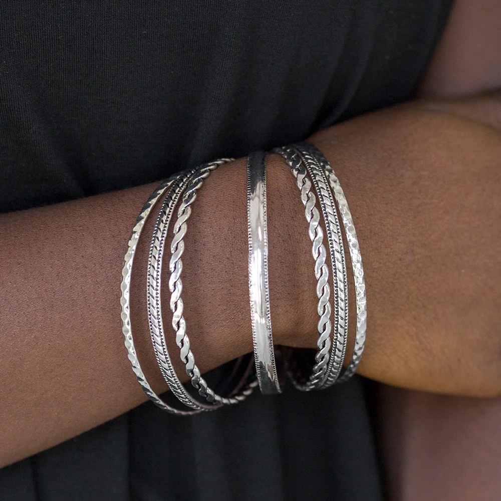 ❤️‍🔥5/$25❤️‍🔥 Rattle and Roll Silver Bracelet